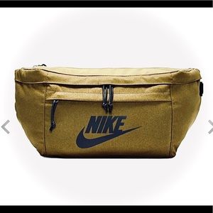 Nike Tech Waist Pack